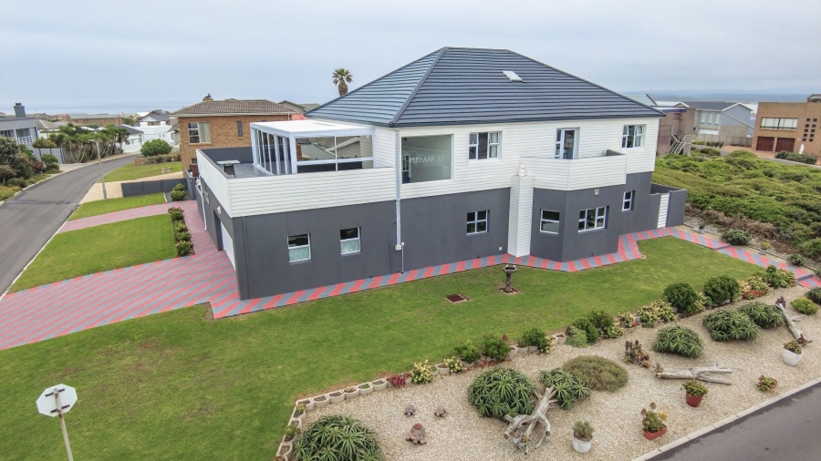 4 Bedroom Property for Sale in Yzerfontein Western Cape